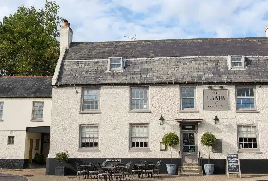 Photo showing Lamb Inn